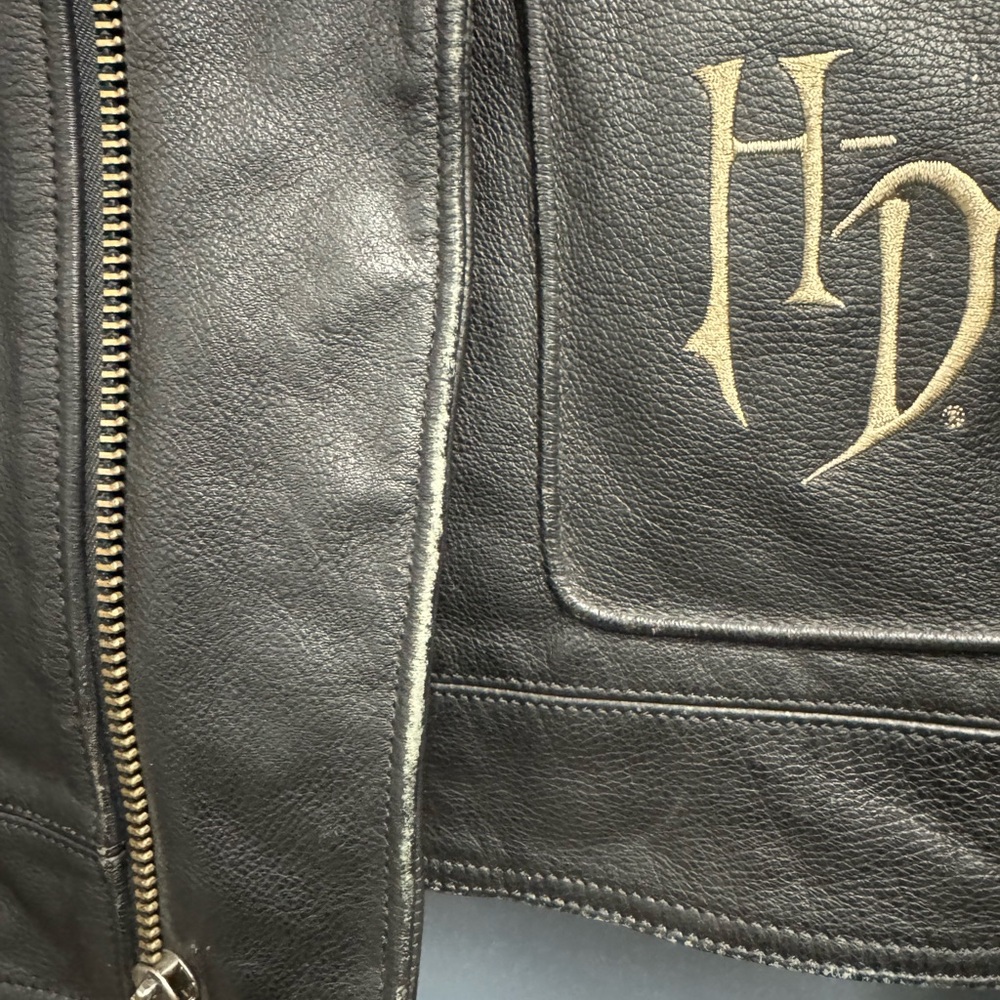 Black Heavy Leather Harley-Davidson Riding Jacket - Picture 6 of 8